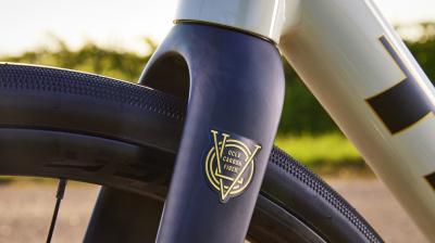 Trek Domane AL 2 44 Crimson to Dark Carmine Fade Produktbild 12