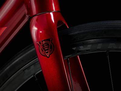 Trek Domane AL 2 44 Crimson to Dark Carmine Fade Produktbild 8